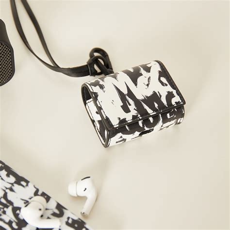 alexander mcqueen air pods pro耳机套